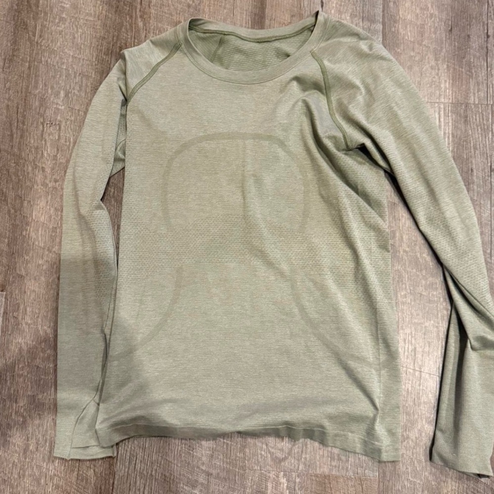 Lululemon swiftly tech